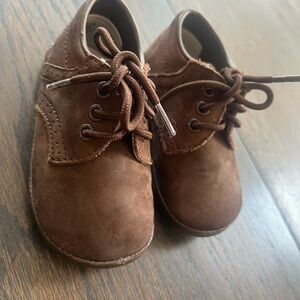 Boys shoes